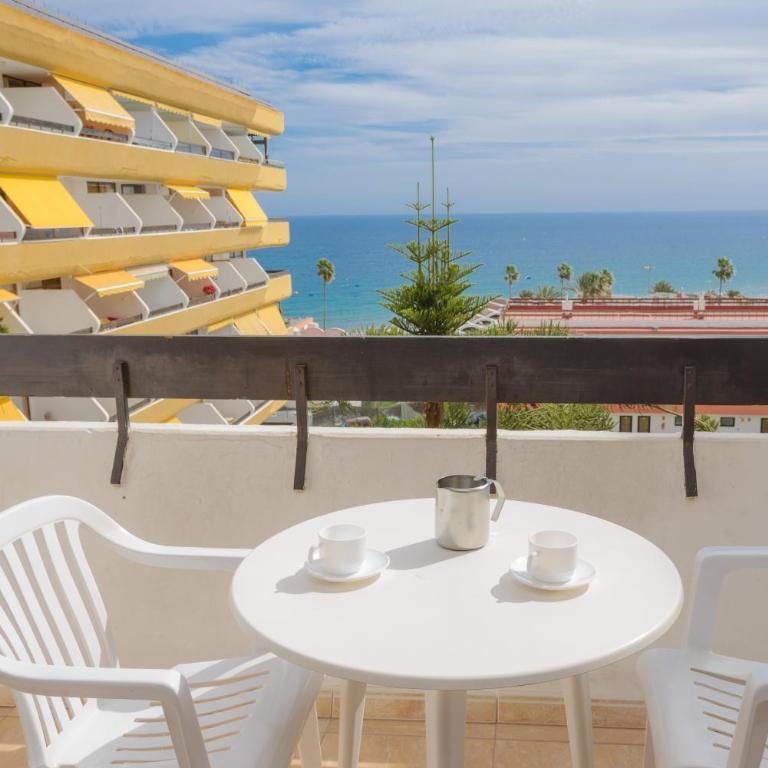 Apartamentos Las Arenas - Estudio con vistas al mar - 3