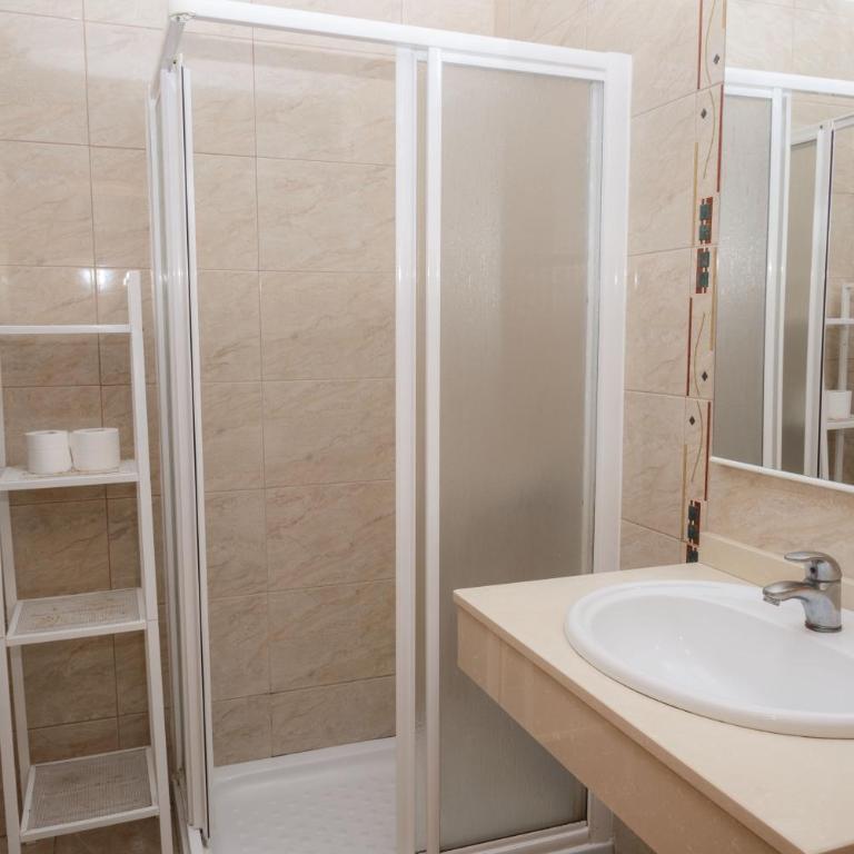 Apartamentos Las Arenas - Estudio Económico (2 adultos) - 3