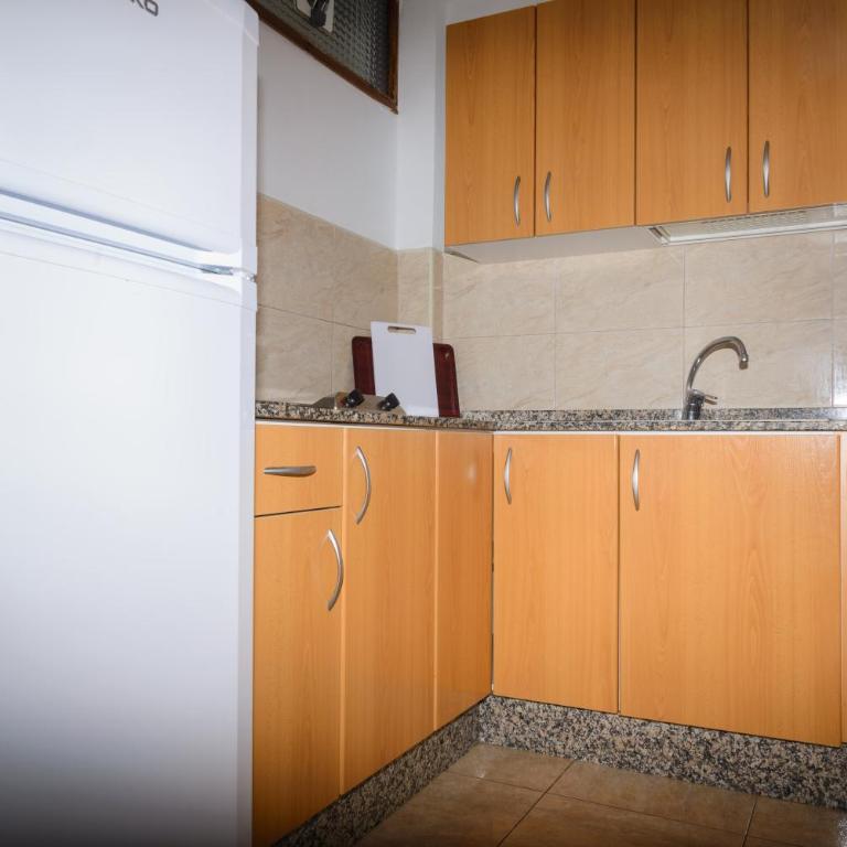 Apartamentos Las Arenas - Estudio con vistas a la piscina - 4