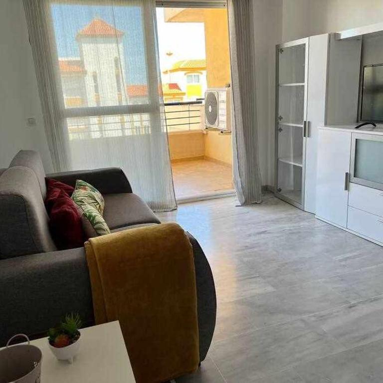 1 rooms con garaje frente Puerto Estepona - Apartamento con vistas al mar - 4
