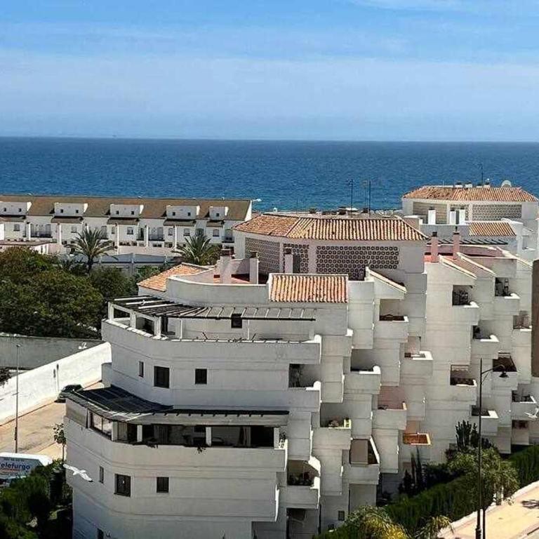 1 rooms con garaje frente Puerto Estepona - Apartamento con vistas al mar - 8