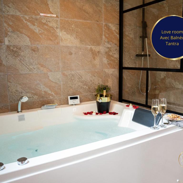 L'Ecrin d'Albi - Love Room - 1 chambre - Apartment mit 1 Schlafzimmer und Whirlpool - 1