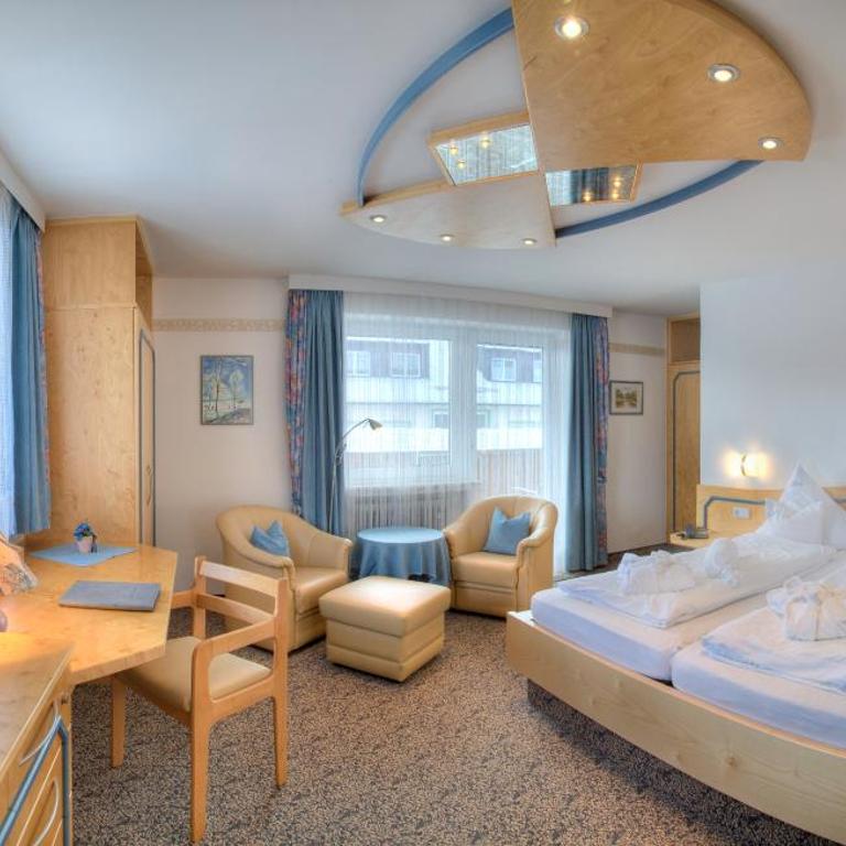 Hotel Alpenhof - Comfort Doppelzimmer mit Balkon - 9
