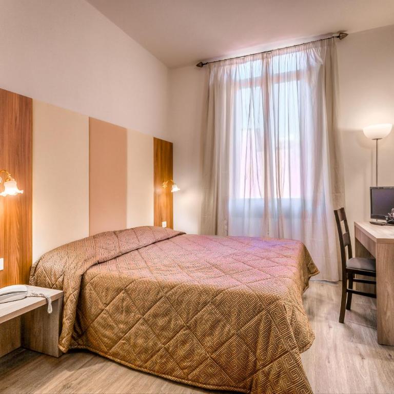 Hotel Arno Bellariva - Camera Matrimoniale/Doppia con Letti Singoli - 5