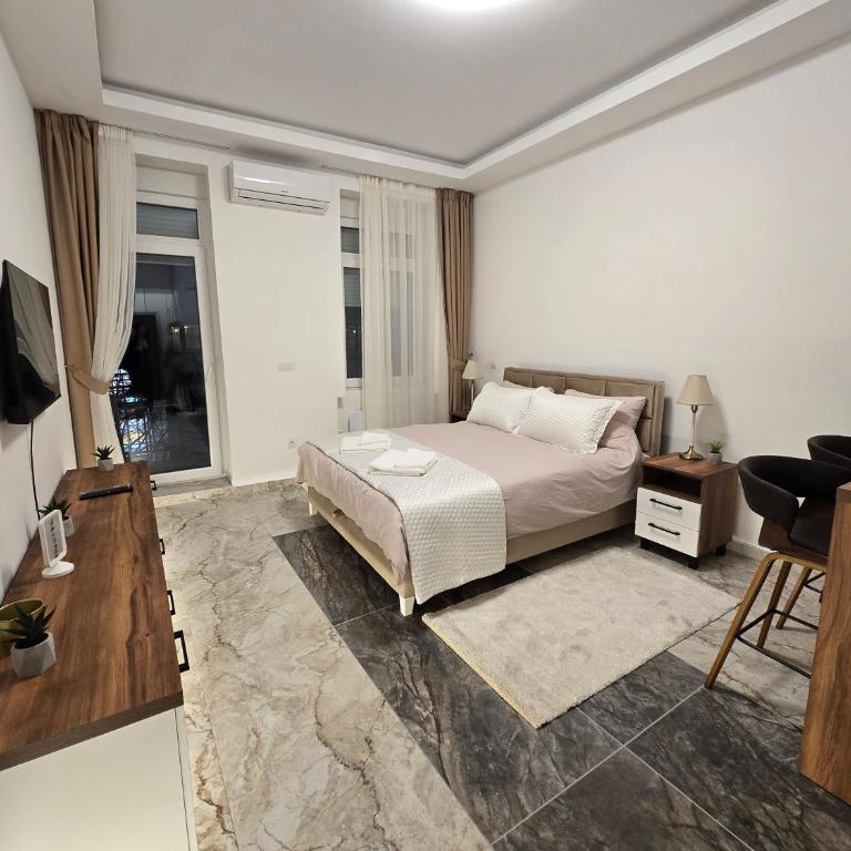 Slavija Residence Apartments - Apartment with Terrace - 24