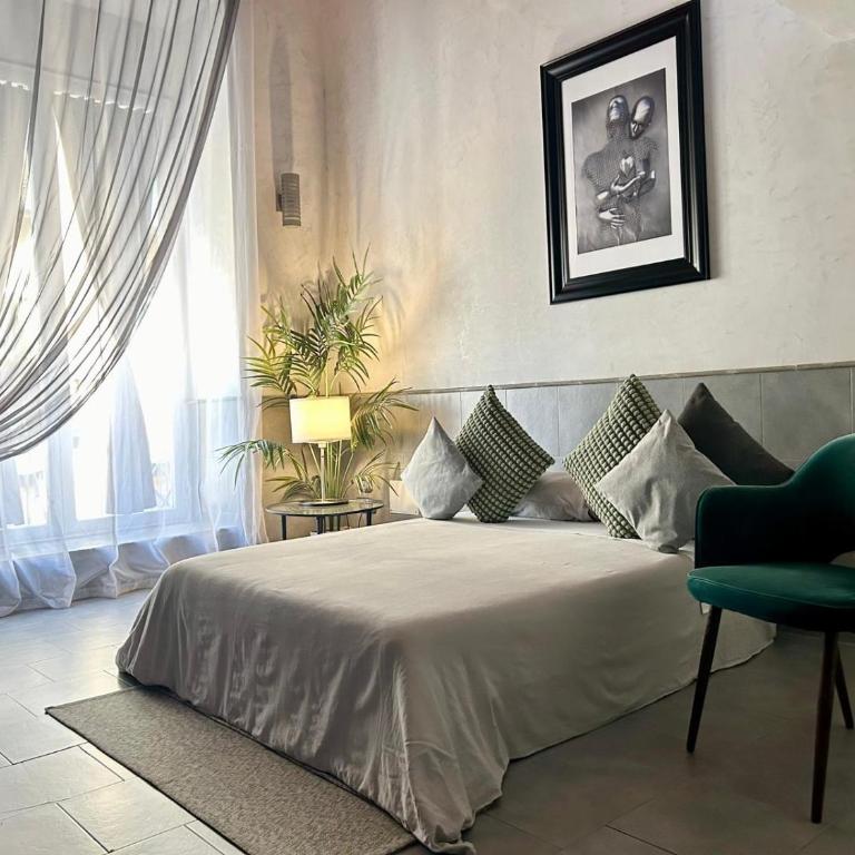 A un passo dal Castello Maschio ANGIOINO Appartment - Appartamento Deluxe - 34
