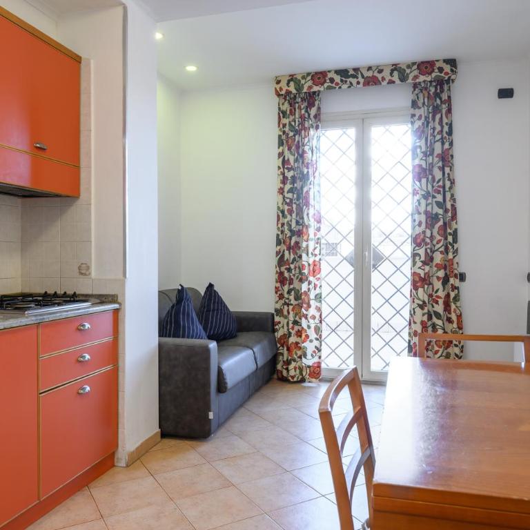 Crosti Apartments - Appartamento con Balcone - 18