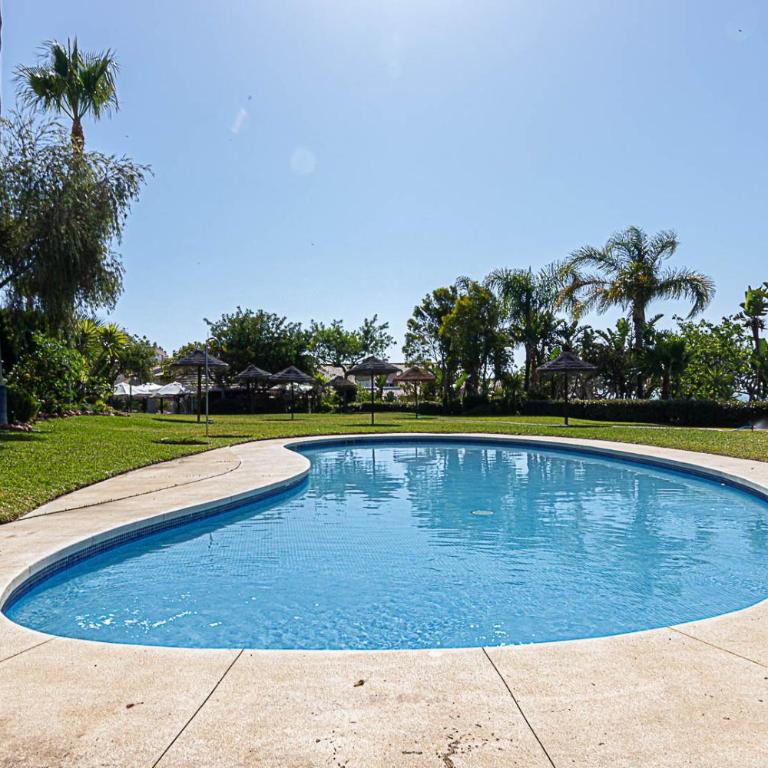 Marvelous views, pools, steps to the beach! - One-Bedroom Apartment with Balcony and Sea View - 15