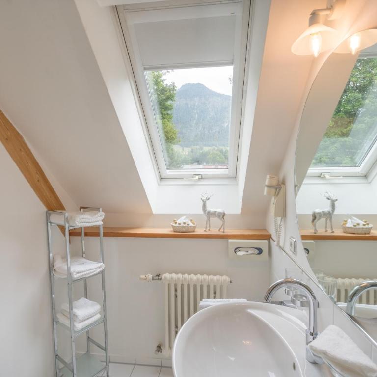 Geldernhaus Hotel garni - Doppelzimmer mit Bergblick - 3