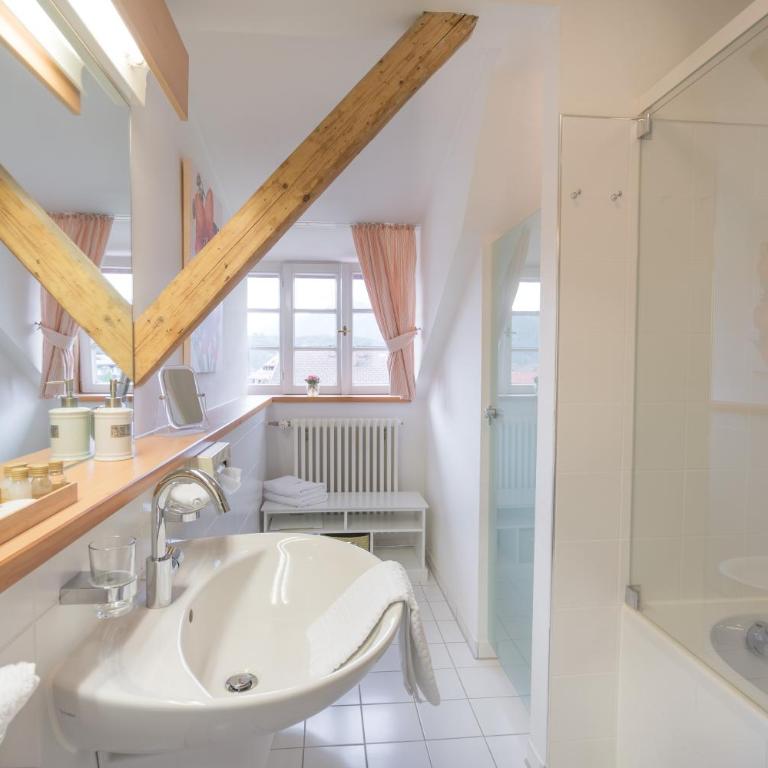 Geldernhaus Hotel garni - Doppelzimmer mit Bergblick - 3