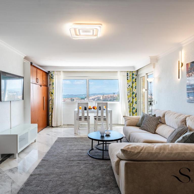 Marvelous views, pools, steps to the beach! - One-Bedroom Apartment with Balcony and Sea View - 17
