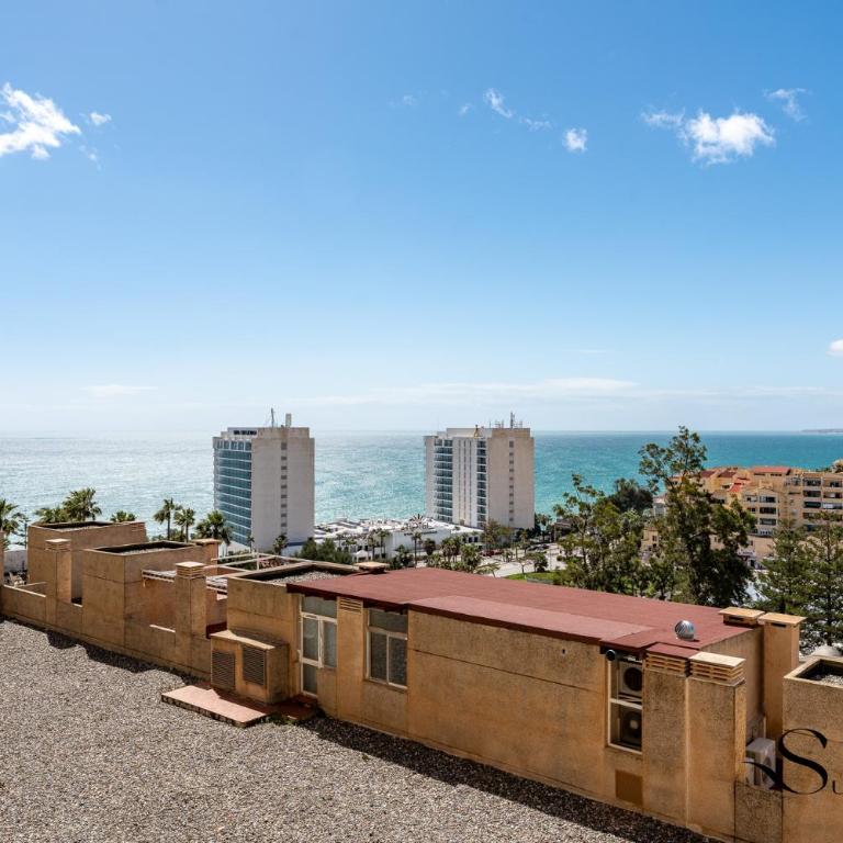 Marvelous views, pools, steps to the beach! - One-Bedroom Apartment with Balcony and Sea View - 12
