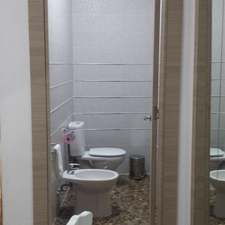 Alojamiento Jose Carlos - Habitación Doble Confort con bañera de hidromasaje - 2