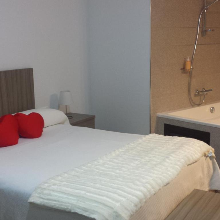 Alojamiento Jose Carlos - Habitación Doble Confort con bañera de hidromasaje - 4