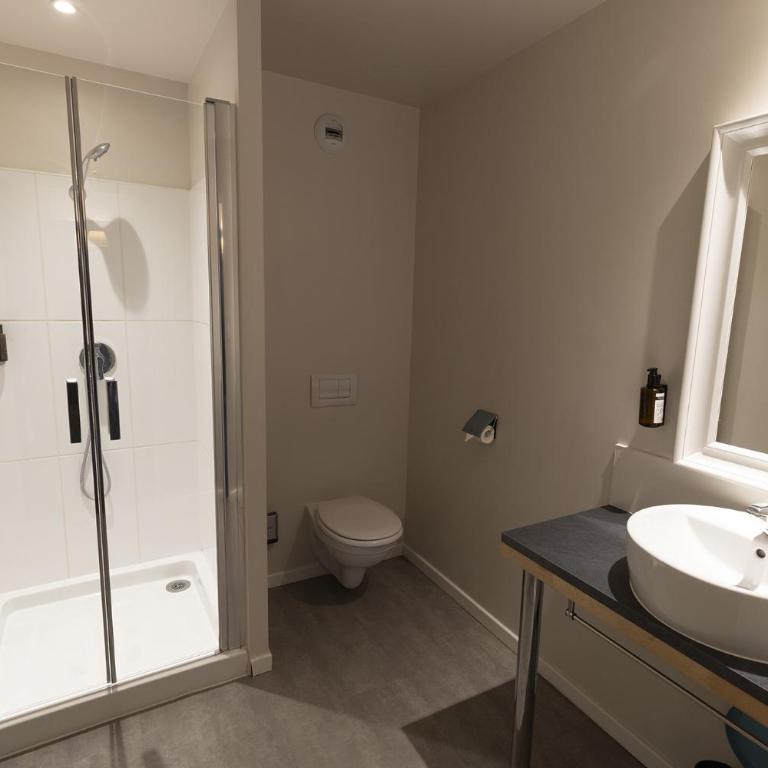 Hotel Beauvilliers - Quadruple Room - 3