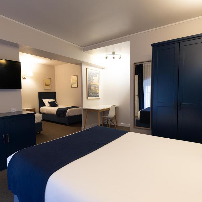 Hotel Beauvilliers - Quadruple Room - 4