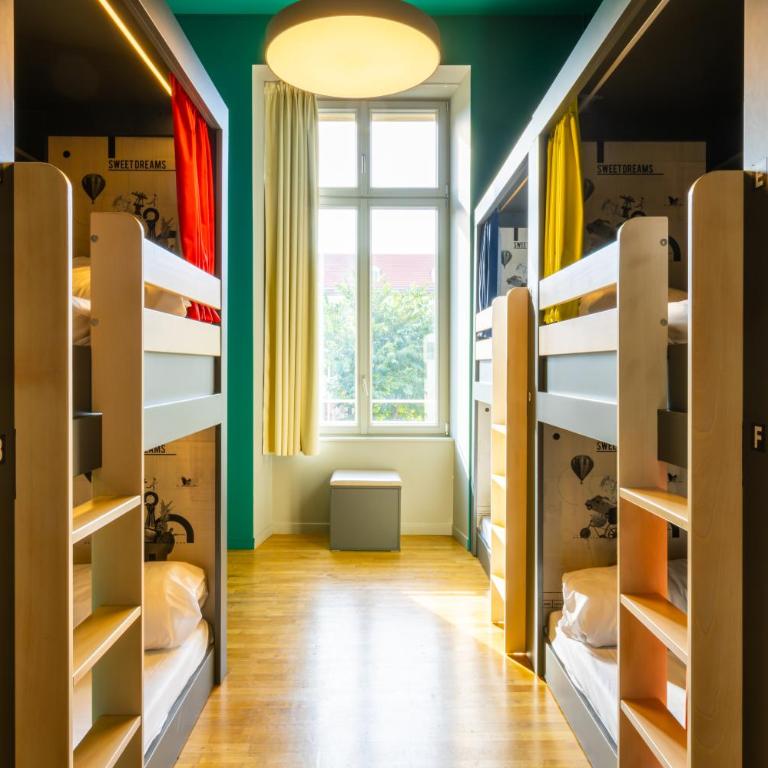 The People - Strasbourg - Dortoir Mixte de 6 Lits - 7
