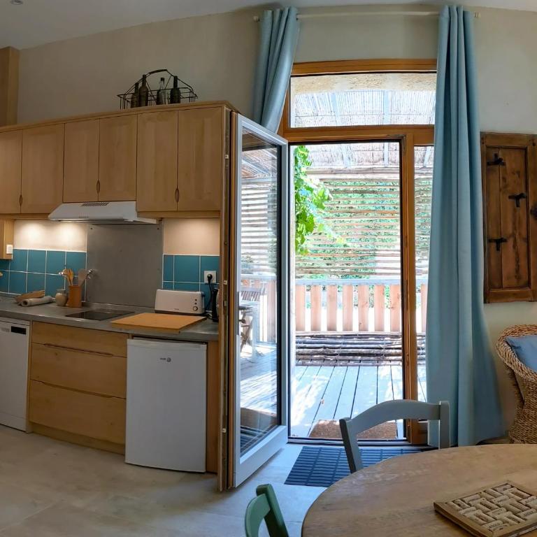 Maison Stony - Gîtes & Vignoble - Maison 1 Chambre - 17