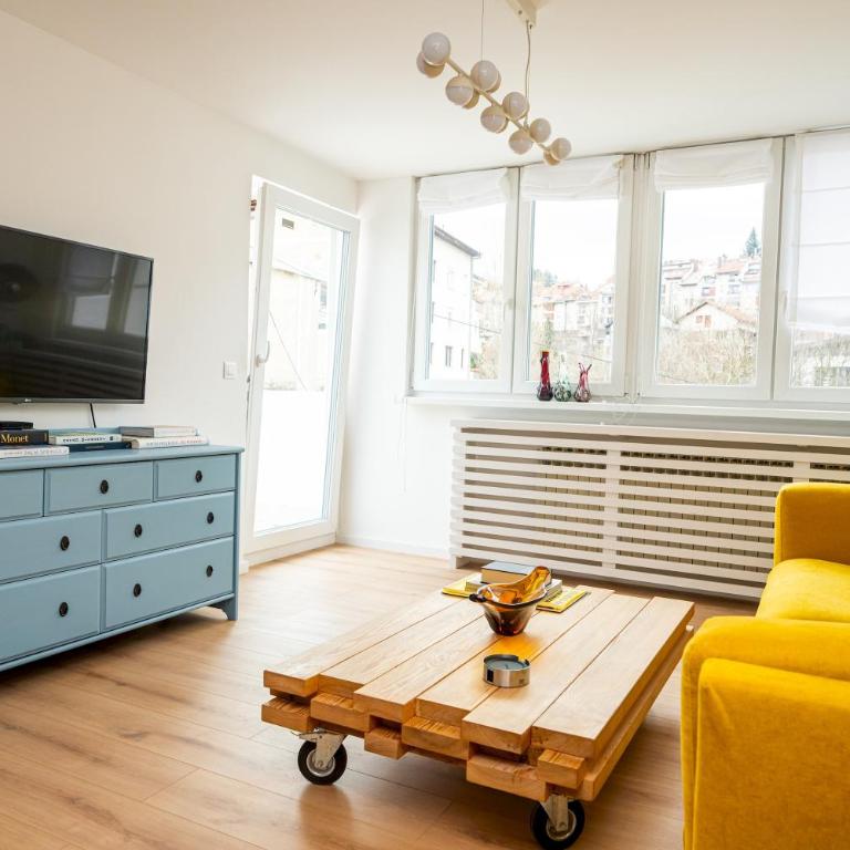 Colorful 3-Bedroom Apartment - Apartman sa 1 Spavaćom Sobom - 6