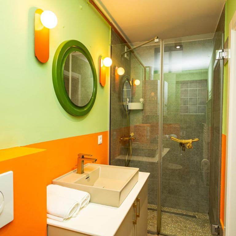 Colorful 3-Bedroom Apartment - Apartman sa 1 Spavaćom Sobom - 13
