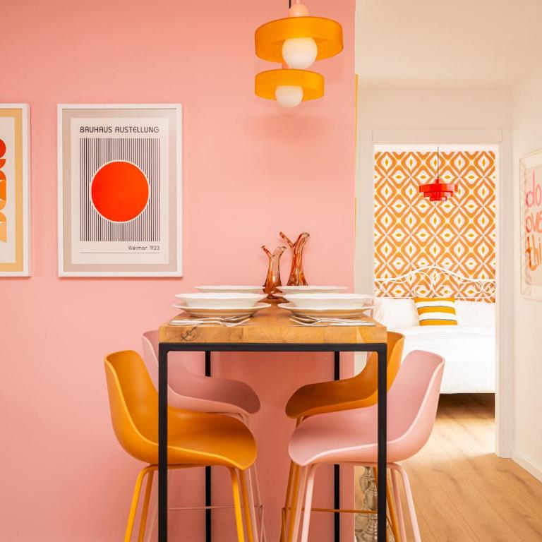 Colorful 3-Bedroom Apartment - Apartman sa 1 Spavaćom Sobom - 1