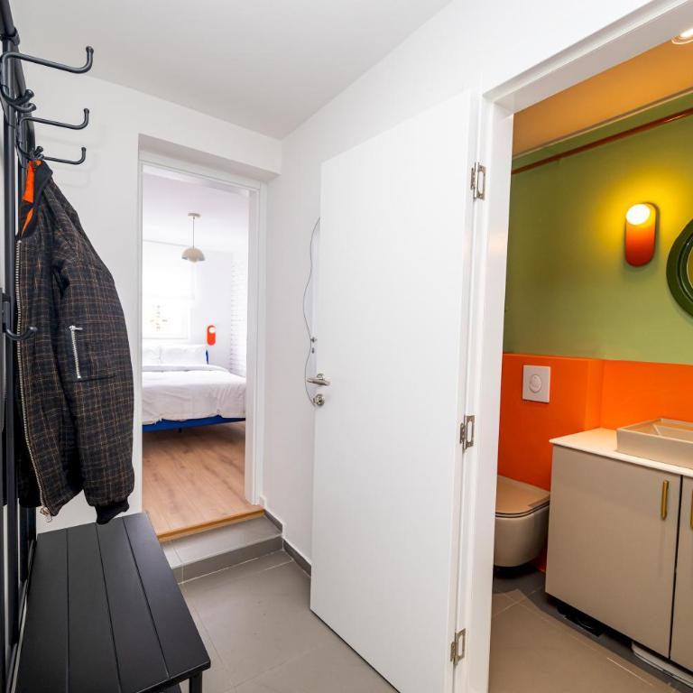 Colorful 3-Bedroom Apartment - Apartman sa 1 Spavaćom Sobom - 34