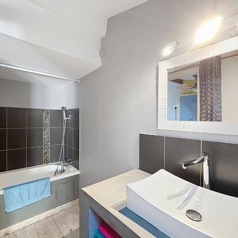 Canolle La Ciotat climatisé 5pers 4 lits à 1mn du Vieux-Port à pieds - Apartment mit 2 Schlafzimmern - 8