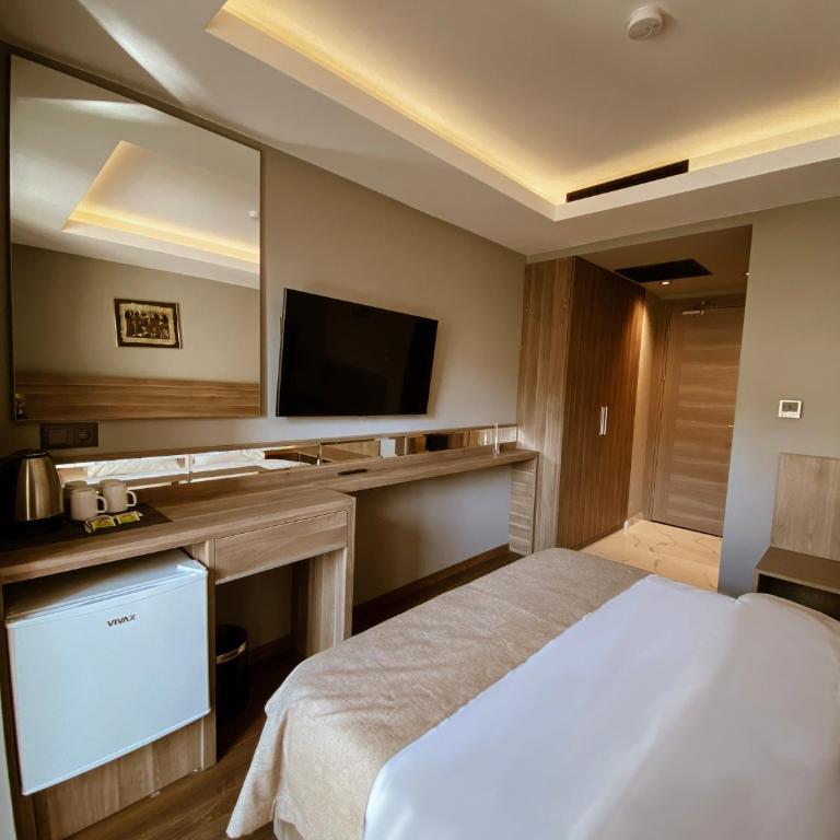 Viola Hotel Budva - Superior Double Room - 1