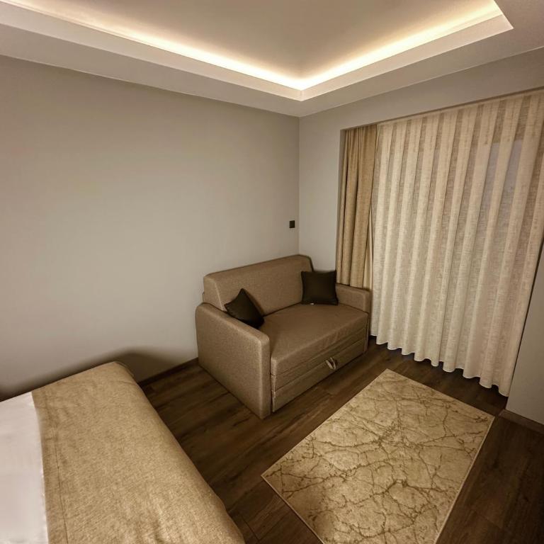 Viola Hotel Budva - Deluxe Double Room - 4