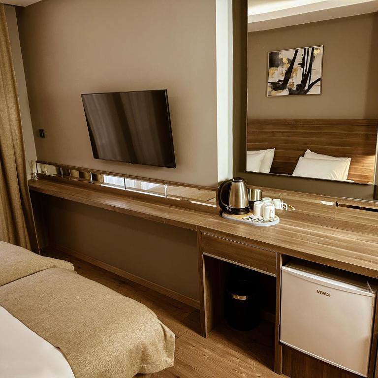 Viola Hotel Budva - Twin Room - 8
