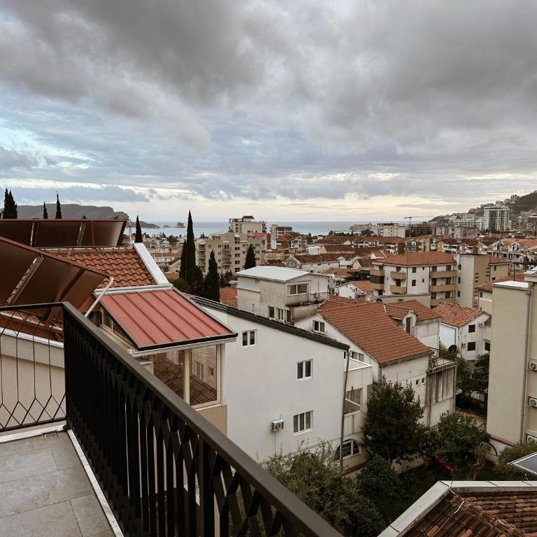 Viola Hotel Budva - One-Bedroom Apartment with Sea View and Balcony - 10