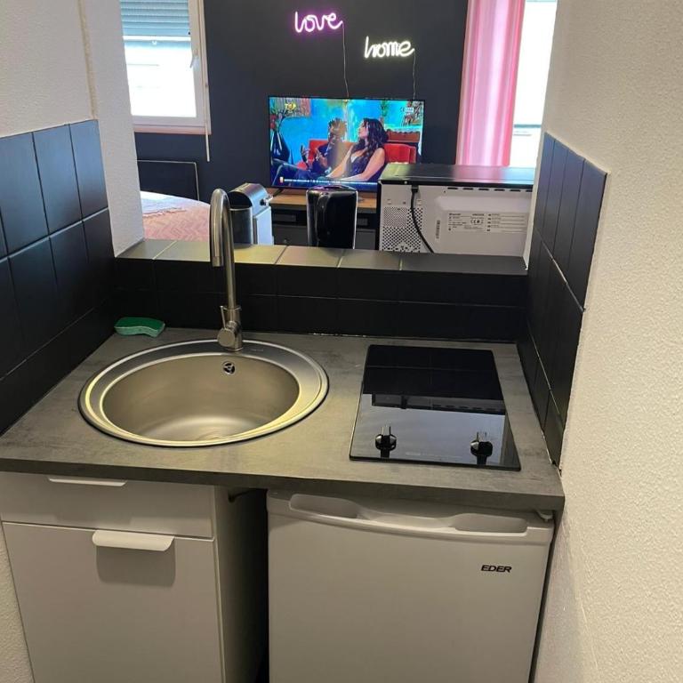 Superb apartment for 4 people, center - auto museum - Apartment mit 1 Schlafzimmer - 2
