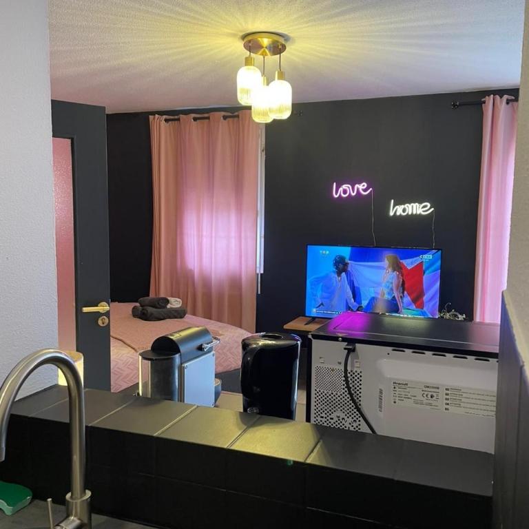 Superb apartment for 4 people, center - auto museum - Apartment mit 1 Schlafzimmer - 7