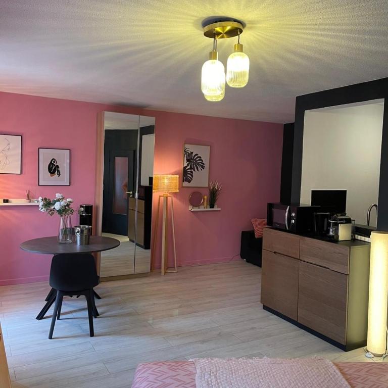 Superb apartment for 4 people, center - auto museum - Apartment mit 1 Schlafzimmer - 12