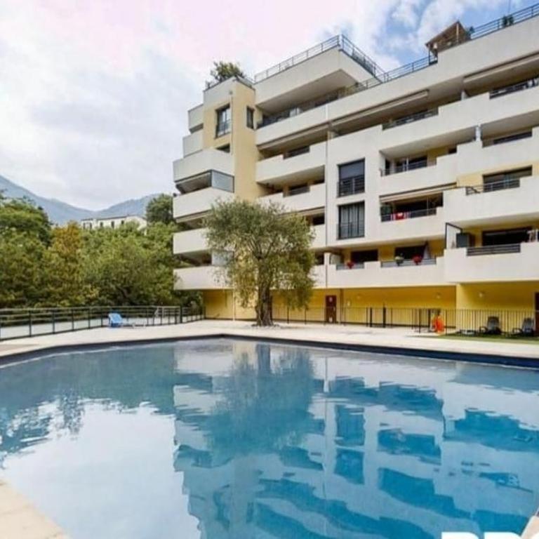 Jolie appartement avec piscine et parking privé Menton - Appartement 2 Chambres - 1