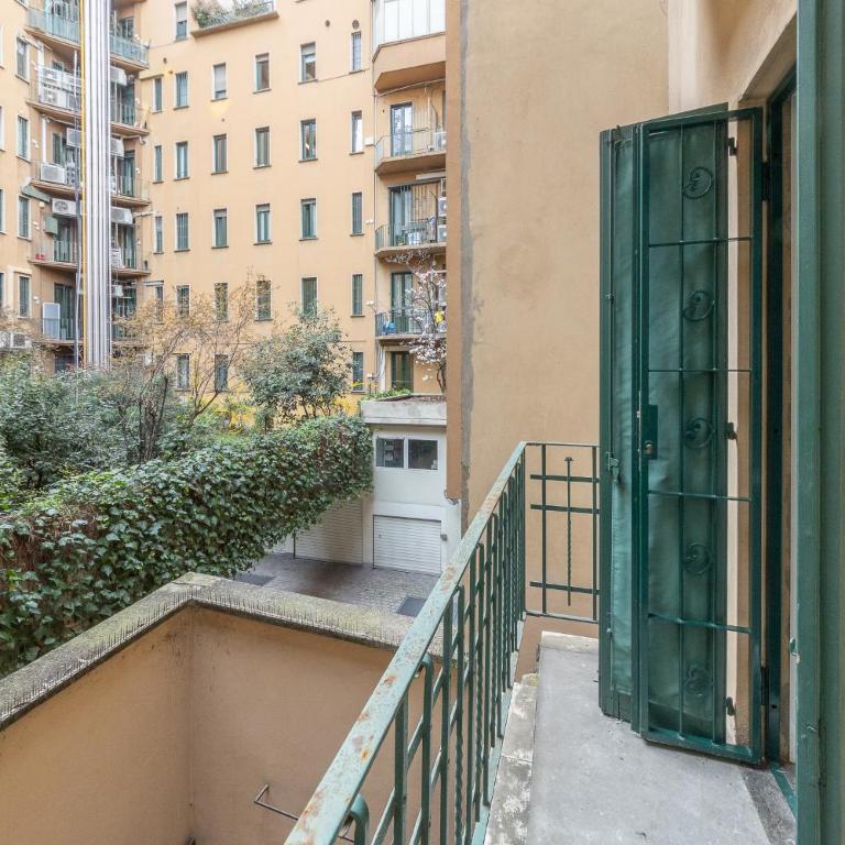 Via Cerva 7 - Appartamento con 1 Camera da Letto - 50