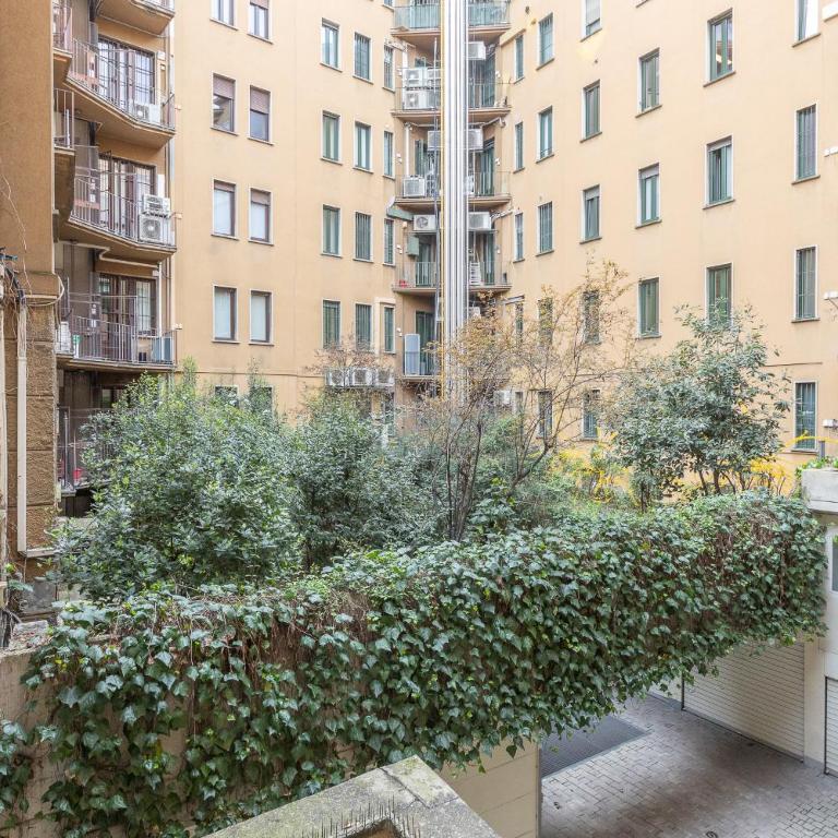 Via Cerva 7 - Appartamento con 1 Camera da Letto - 52