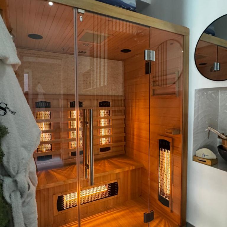 Scugnizzo Apartment - One-Bedroom Apartment with Spa Bath - 36