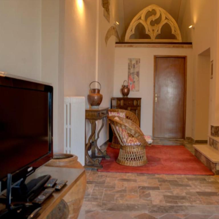 Casa nella Corte nel Centro di San Gimignano con balcone panoramico wifi e garage auto privato - Two-Bedroom Apartment with Balcony - 13