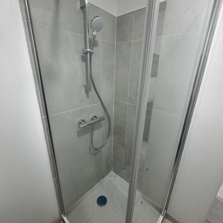 T2 dans villa plain-pied avec parking privé - Appartamento con 1 Camera da Letto - 39