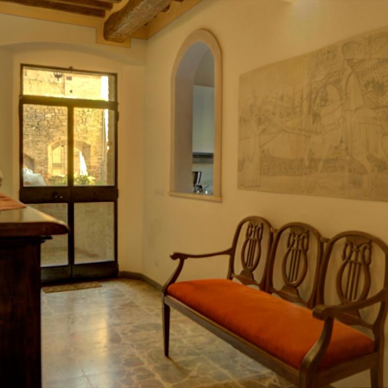 Casa nella Corte nel Centro di San Gimignano con balcone panoramico wifi e garage auto privato - Two-Bedroom Apartment with Balcony - 9