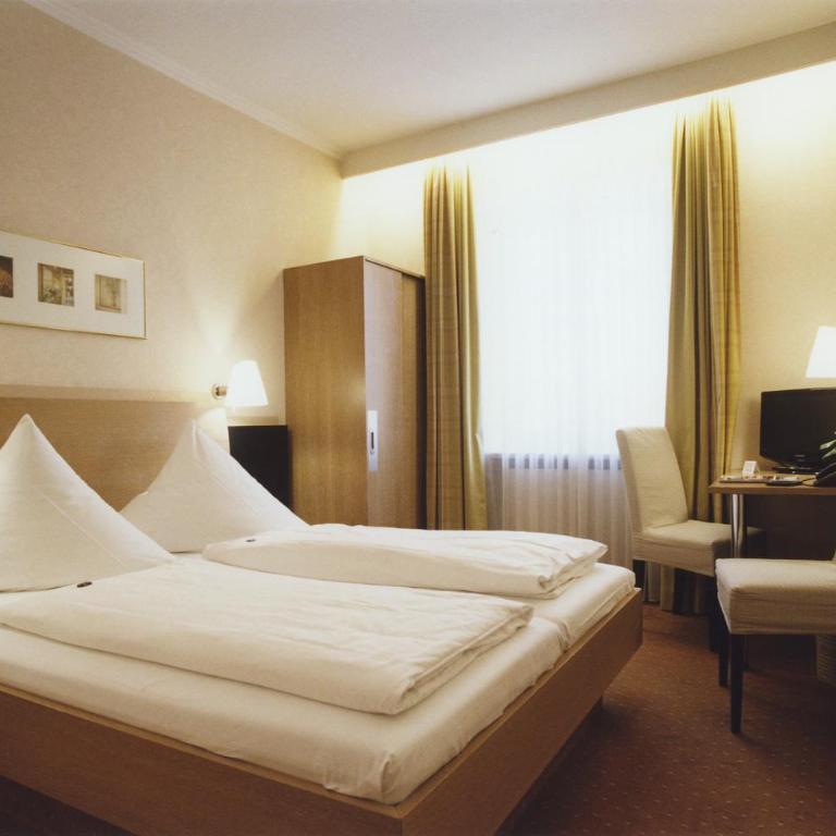 Hotel Jedermann - Standard Doppel- oder Zweibettzimmer - 1