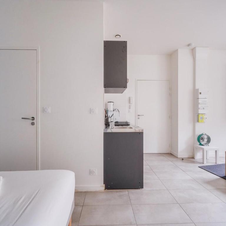Charmant studio à Bordeaux - Apartment - 8