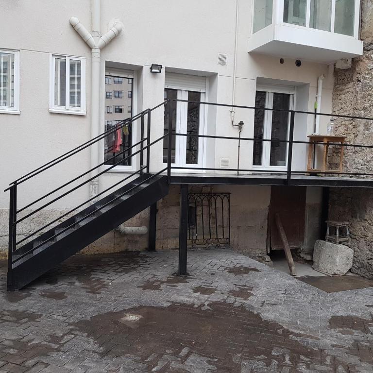 GUMERFLAT PATIO-Yaard, Parking &, WiFi Fibra Free, Downtown - Apartamento Estándar de 1 dormitorio - 32