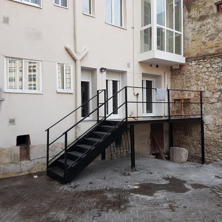 GUMERFLAT PATIO-Yaard, Parking &, WiFi Fibra Free, Downtown - Apartamento Estándar de 1 dormitorio - 27