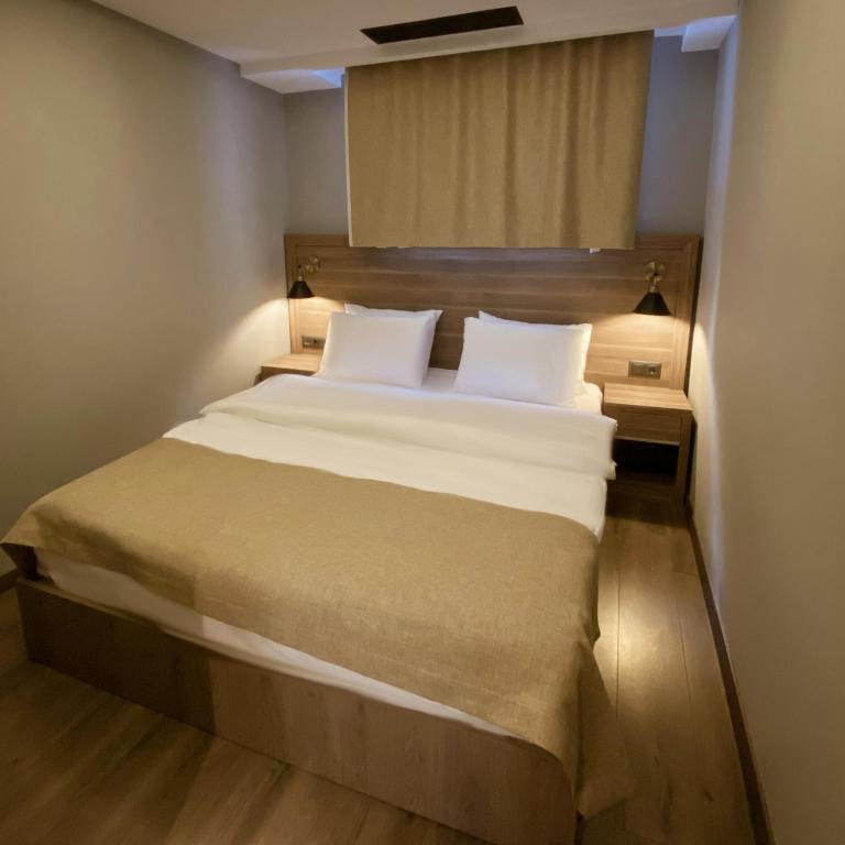 Viola Hotel Budva - One-Bedroom Apartment with Garden View - 2