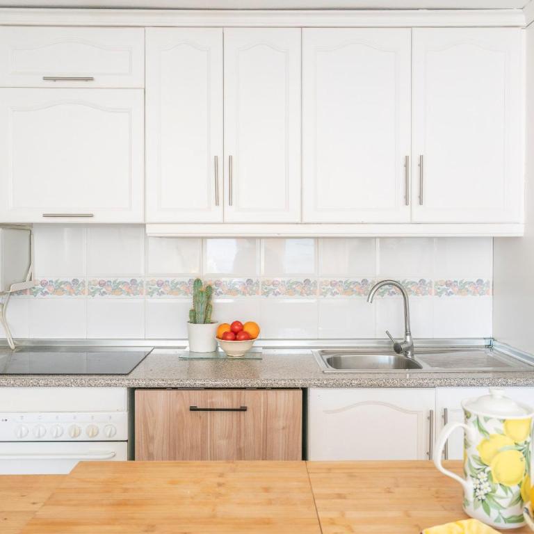 Apartamento ROSA del MAR Playas de Vera Ático en Primera Línea de Playa Piscina al Aire Libre Aparcamiento Gratuito WiFi Muy Rápido Acogedor con Calefacción - Appartement 2 Chambres - 7