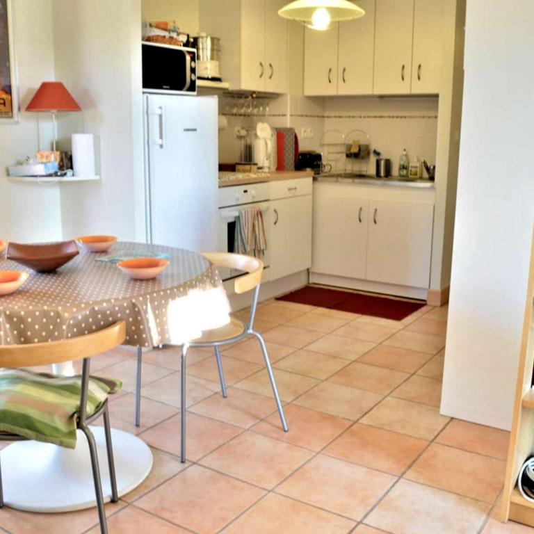 Appartement pour 4 pers. à Cavalaire avec climatisation et animaux acceptés - FR-1-226B-136 - Apartment - 6