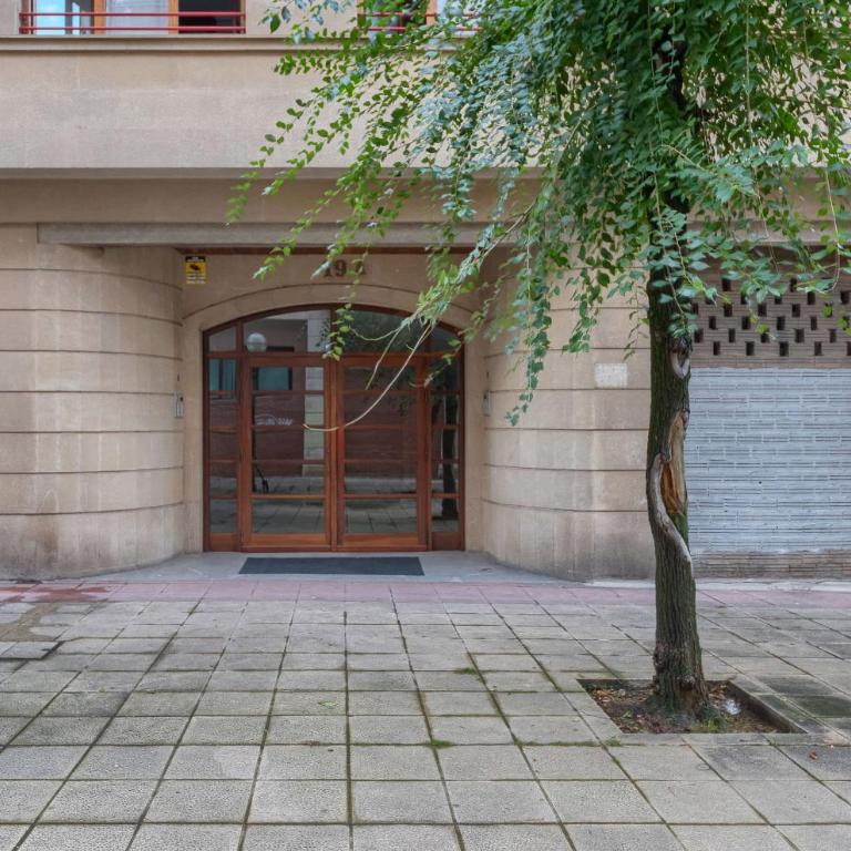 VT , Acogedora en barrio tranquilo con garaje - Two-Bedroom Apartment - 23