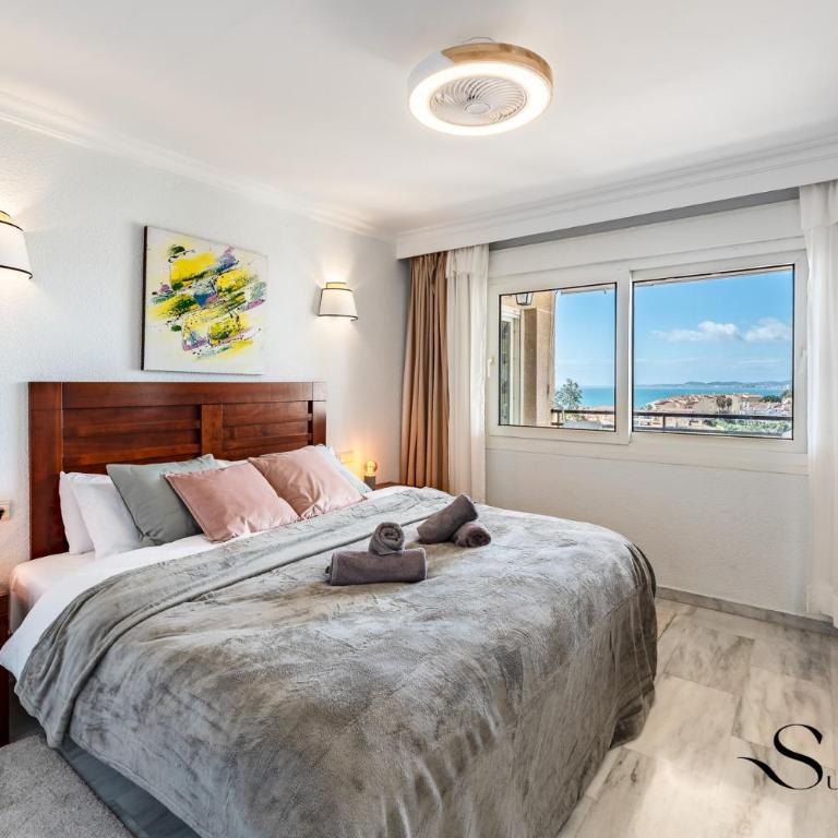 Marvelous views, pools, steps to the beach! - One-Bedroom Apartment with Balcony and Sea View - 6